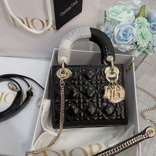 กระเป่าLady Dior Mini Lambskin 7"  ขายดีตลอดกาลค่ะ สีน่ารักก มาเพิ่มแย้วว  งานvip