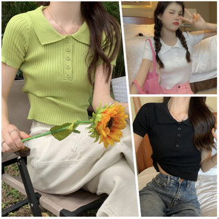 (พร้อมส่ง) เสื้อครอปทรงมินิมอล 🏮 WMB3004 🏮 แต่งกระดุมหน้า มี 3 สี น่ารักมาก ผ้าไหมพรม