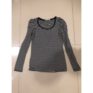 เสื้อยืดแขนยาว ลาย size m ป้าย ZARA BASIC