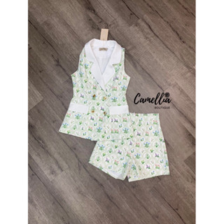 เซตเสื้อแขนกุดคอปก และกางเกงขาสั้น (B852) camellia