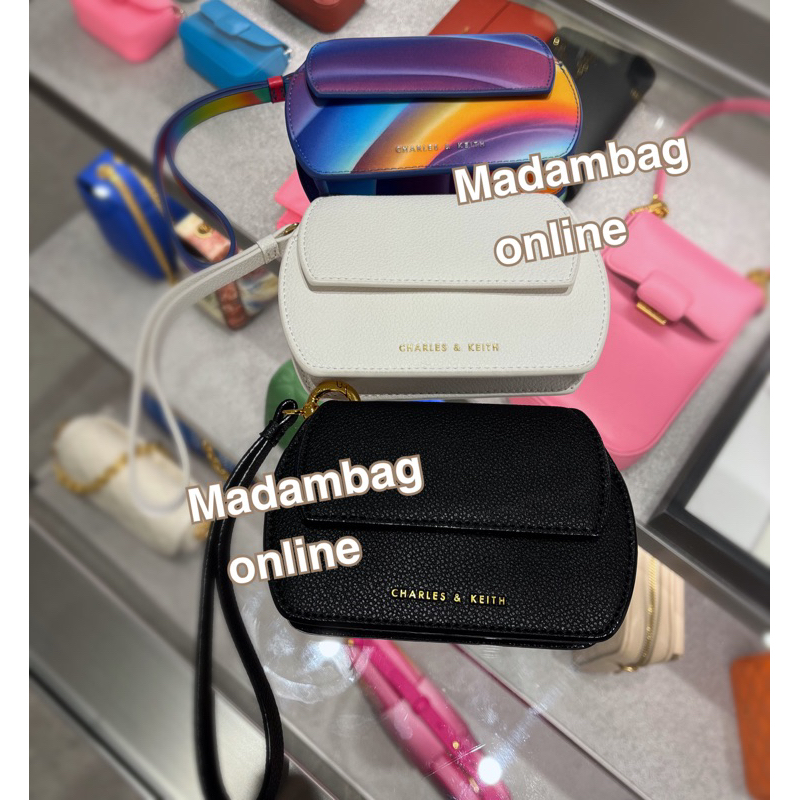 CHARLES & KEITH Selby Front Flap Curved Wristlet Card Holder กระเป๋าใส่บัตร ใบสั้น มีสายคล้องมือ