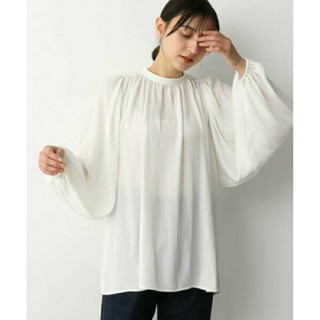 มือหนึ่ง เสื้อเบล้าส์ ผ้านุ่ม ทรงพลิ้ว แบรนด์ญี่ปุ่น Apart by (35AD)