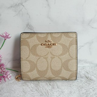 Snap Wallet in Signature Canvas Coach C3309