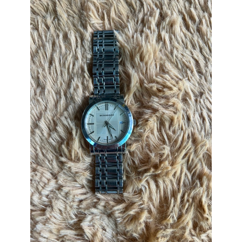 นาฬิกาข้อมือBurberryมือสอง