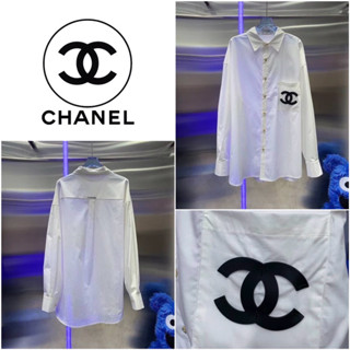 เสื้อเชิ้ตแขนยาว Chanel ปักลายโลโก้