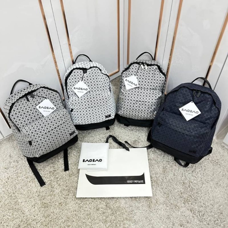 BAOBAO ISSEY MIYAKE KURO DAYPACK