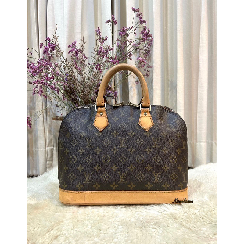 Louis Vuitton Monogram Alma Handbag PM