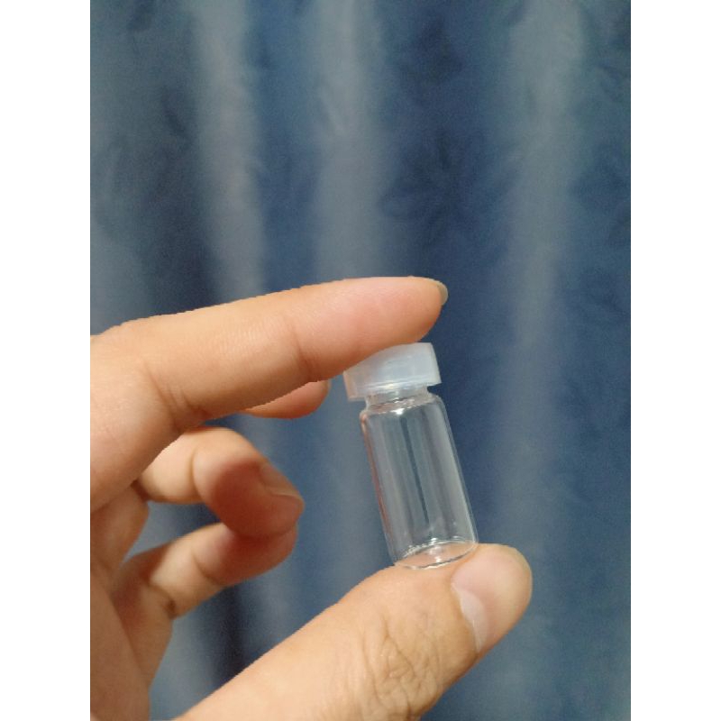 ขวดแก้วขนาด 2 ml. ฝาปิดพลาสติกสีใสพร้อมจุกปิดกันซึม (ขั้นต่ำ 10 ชิ้น)