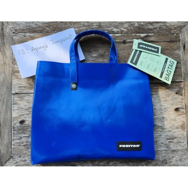 กระเป๋า Freitag Cake