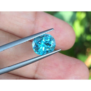 พลอยเพทาย(Blue Zircon) นน3.96กะรัต