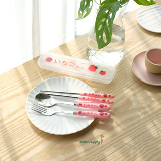 Strawberry cutlery set ช้อน ส้อม ตะเกียบ พร้อมกล่องเก็บ ด้ามช้อนทำจากเซรามิค