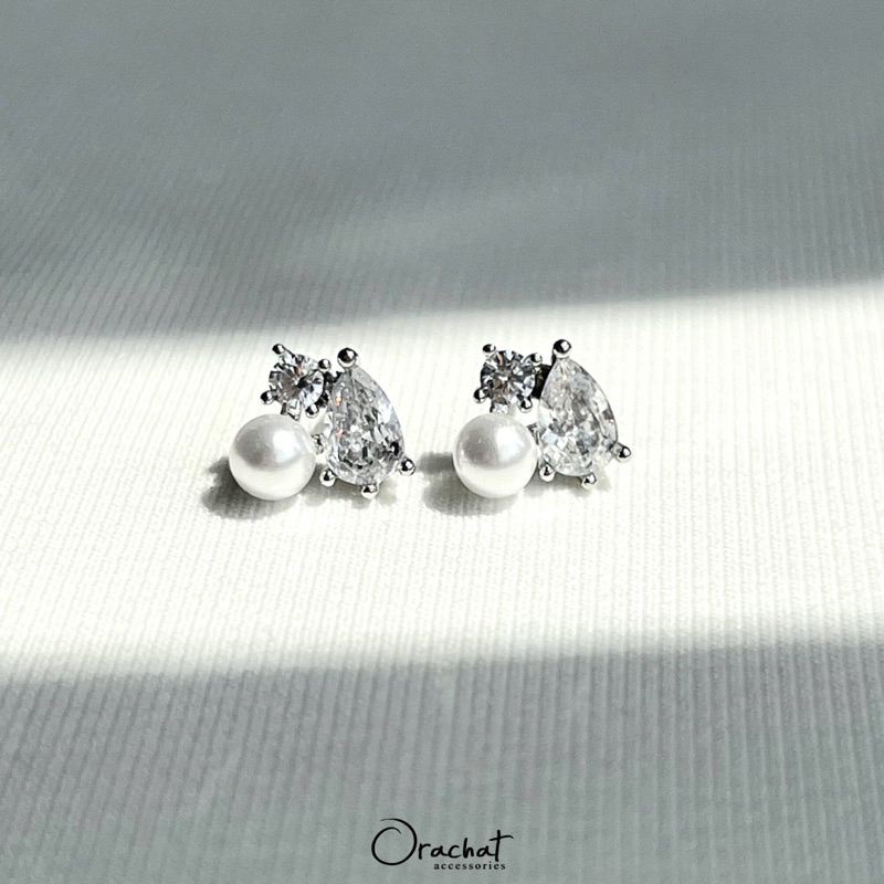 Orachat | Pierre 14k earrings. (ต่างหูตัวเรือนสแตนเลส)