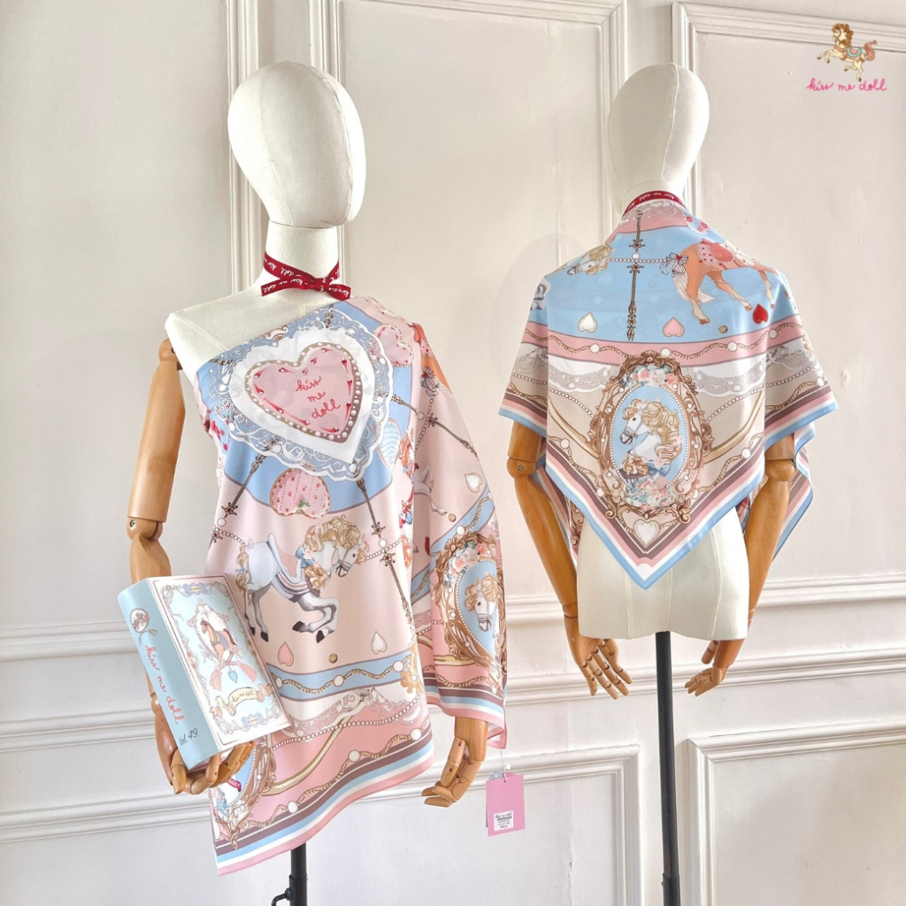 Kiss me doll ผ้าพันคอ/ผ้าคลุมไหล่ ลาย First Love  ขนาด 100×100 cm.