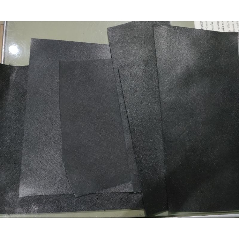 เศษหนังแท้ - สีดำ (กก.ละ 135 บาท) : หนังวัวญี่ปุ่น/หนา1.2-2.0มม./ขนาด : ใหญ่กว่าฝ่ามือขึ้น,1/2 A4,เกือบๆ A4
