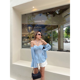 newlooksbkk int01 Higood เสื้อเปิดไหล่ตัวนี้ดูแพง ดูไฮสุดๆ สายสามารถผูกคอหรือจะผูกโบว์ตรงอกได้ ลุคคุณหนู