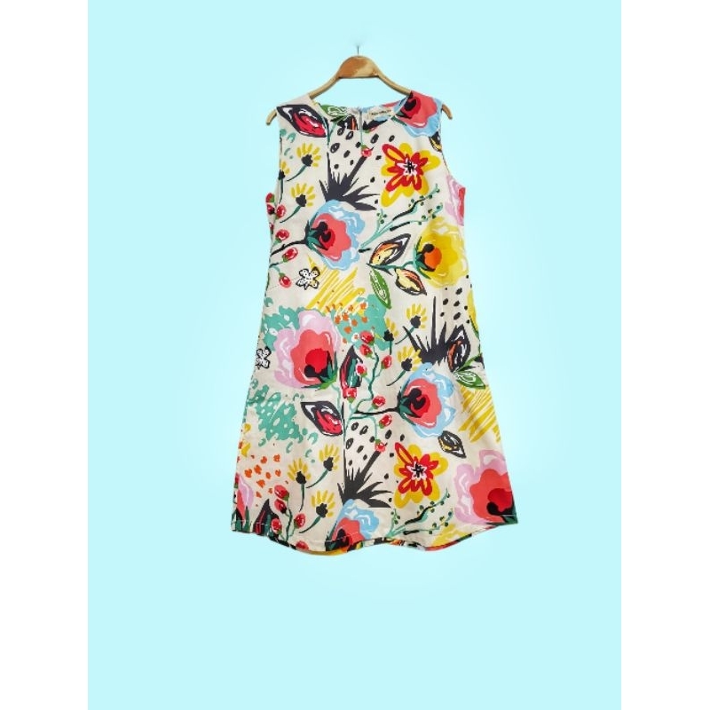 330 บาท color​ of​ summerเดรส​คอกลม​แขน​กุด​ Women Clothes