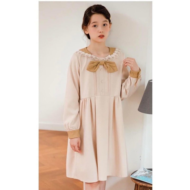 เดรสสีครีม  เกาหลี แต่งโบว์ เกาหลี / E48 / 630