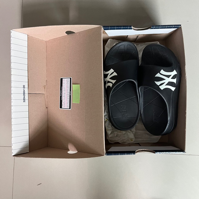 รองเท้าแตะ MLB ของแท้💯