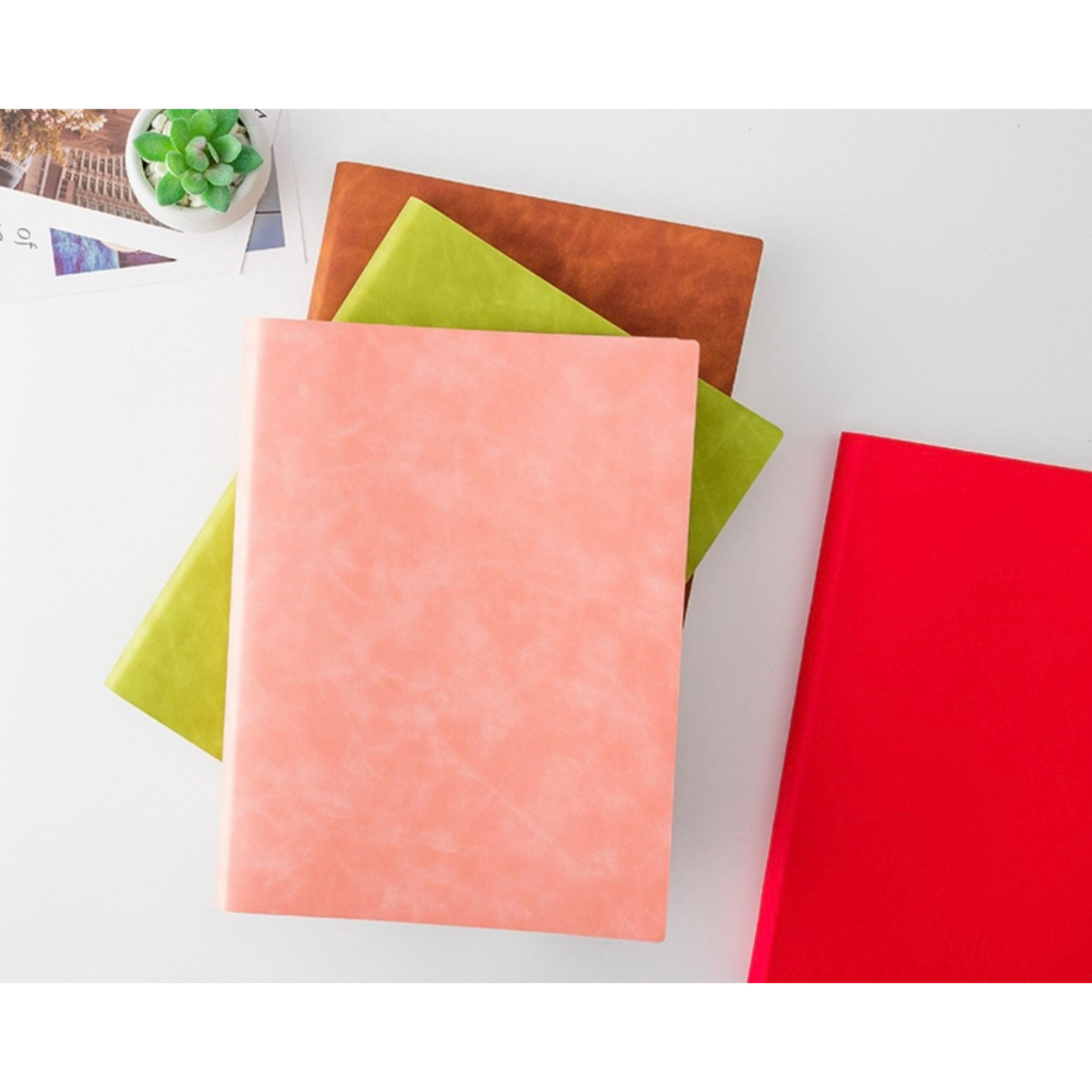 สมุดปกหนังขนาดA4 มีเส้น หนังPU เป็นสมุดโน๊ต หรือสมุดจดแล็กเชอร์   A4 Leather Notebook