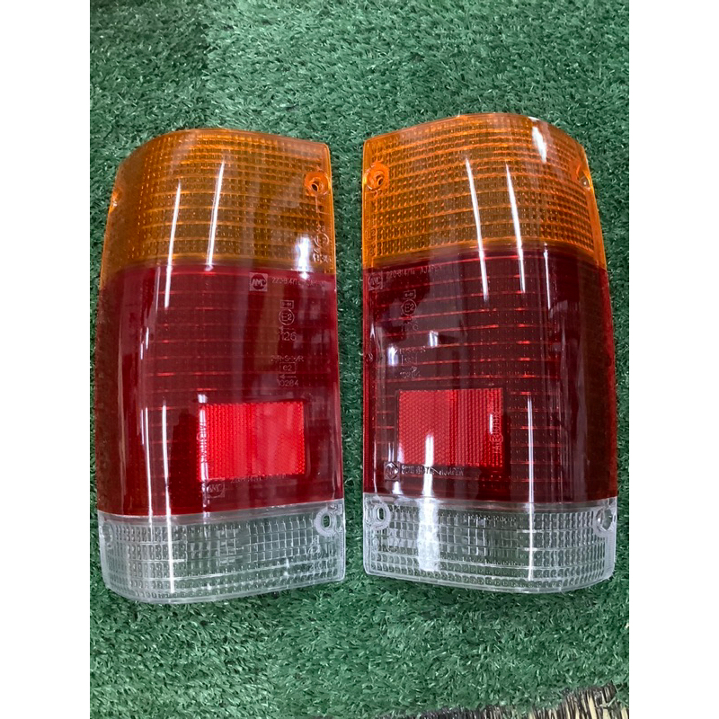 ฝาไฟท้ายแม็กนั่มB2200,B2500 , M/N MAZDA
