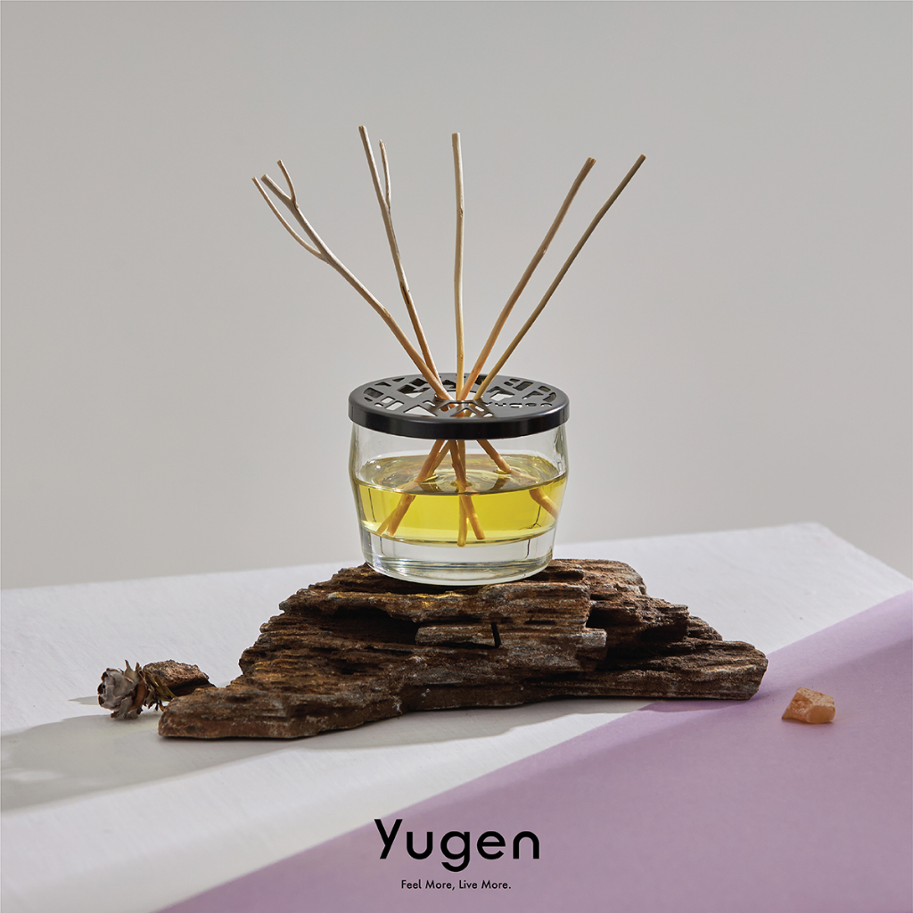 Yugen ชุดก้านไม้กระจายกลิ่นหอม กลิ่นอควาติกา (Yugen - Reed Diffuser 100 ml Set / Scent : Aquatica)