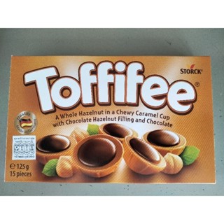 Storck Toffifee Chocolate เฮลเซลนัตและครีมนูกัต ในรูปถ้วย คาราเมล ราดหน้า ด้วย ช็อคโกแลต 125 กรัม