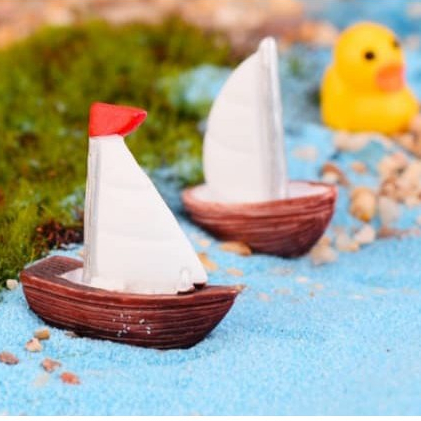 เรือใบลำน้อย (ราคา/1ชิ้น) ตุ๊กตาแต่งสวน จัดสวนถาด ไม้ดัด โมเดล ตกแต่งบ้าน ของสะสม พร็อพถ่ายรูป