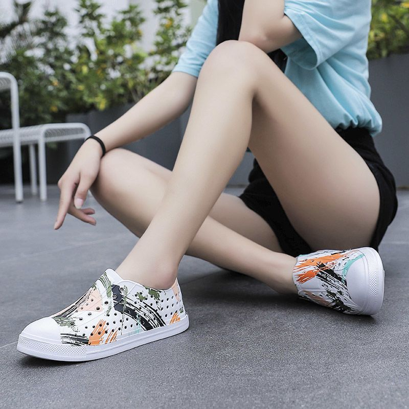 Qiaoyiluo ฤดูร้อนใหม่คู่ Graffiti ผู้ชายและผู้หญิงรองเท้าแตะลมสบายๆ