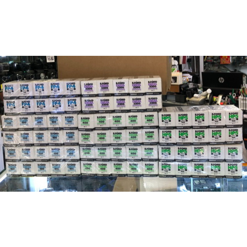 ฺBlack & White Film ILFORD 135 ล๊อตใหม่เข้ามาแล้วครับ ฟิล์มขาวดำที่ขายดีที่สุดในโลก