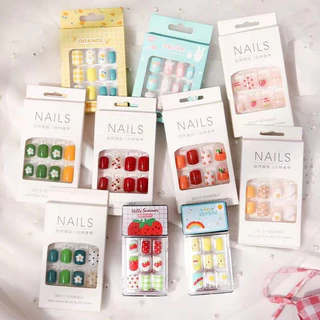 【สินค้าใหม่】R350 เล็บปลอมสำเร็จรูป เล็บปลอมยาว กันน้ำ หลากหลายสไตล์ กล่องละ 24 ชิ้น