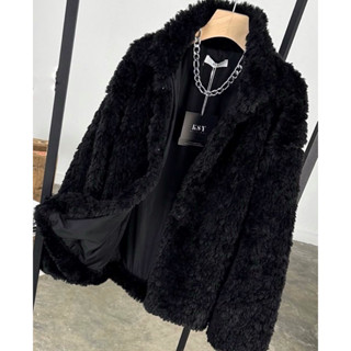 🎱 Black Fluffy Jacket 🎱 มือสอง