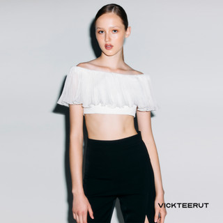 VICKTEERUT Re-Edition Off Shoulder Pleated Blouse เสื้อเปิดไหล่ ตกแต่งระบายอัดพลีท