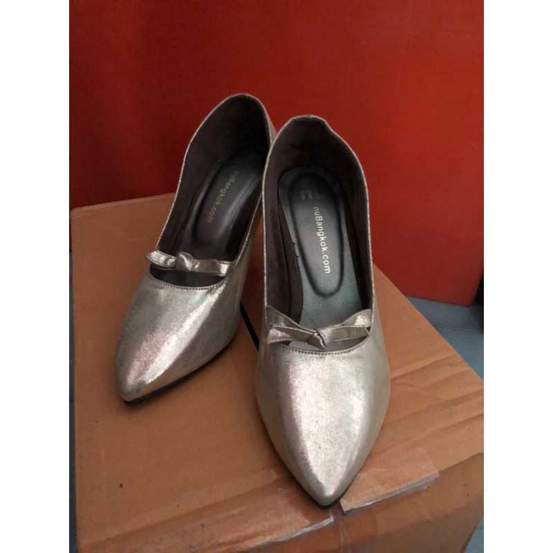 รองเท้าส่นสูง Nu Bangkok