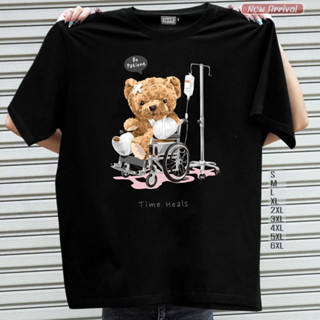 เสื้อยืดลาย-"หมีป่วย"-สีดำ-BLK#เสื้อยืดหมี #เสื้อยืดไซส์ใหญ่ #LICKPUK #ขายส่งเสื้อยืด
