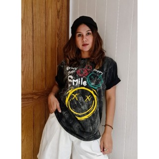 T-Shirt เสื้อยืดแขนสั้นพิมพ์ลายสีผ้าฟอกดำ