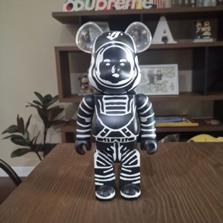 ขาย Bearbrick be@rbrick kubrick 400% black astronaut bbc billionaire boys club มีรอย ไม่มีกล่อง มีแต่ตัวหมี Medicom