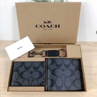 COACH  3-IN-1 WALLET IN SIGNATURE CANVAS F74993ชุดเซ็ทกระเป๋าสตางค์พร้อมพวงกุญแจ สีเทา-ดำ