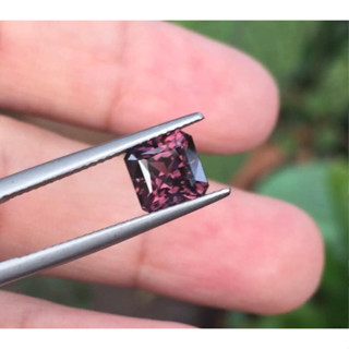 พลอยสปิเนล( Spinel) นน2.28กะรัต