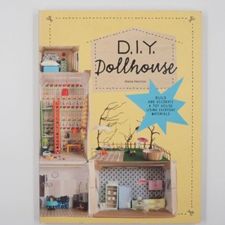 หนังสือภาษาอังกฤษ D.I.Y. Dollhouse (มือสอง)