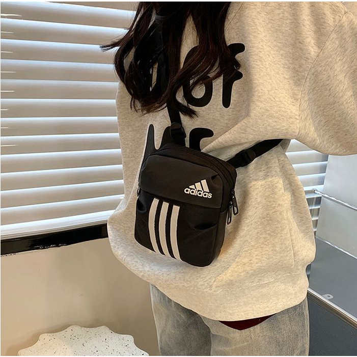 รุ่นใหม่กระเป๋า Messenger แฟชั่นสำหรับผู้ชายและผู้หญิง่(มี 2 แบบให้เลือก)พร้อมส่ง - รูปที่ 5