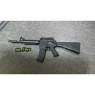 โมเดล M4A1 สเกล 1/6 รุ่นเบสิค