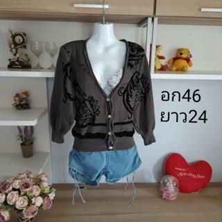 เสื้อไหมพรมใส่เล่นๆลายสวย👉ตำหนิปลายแขนกับบ่า