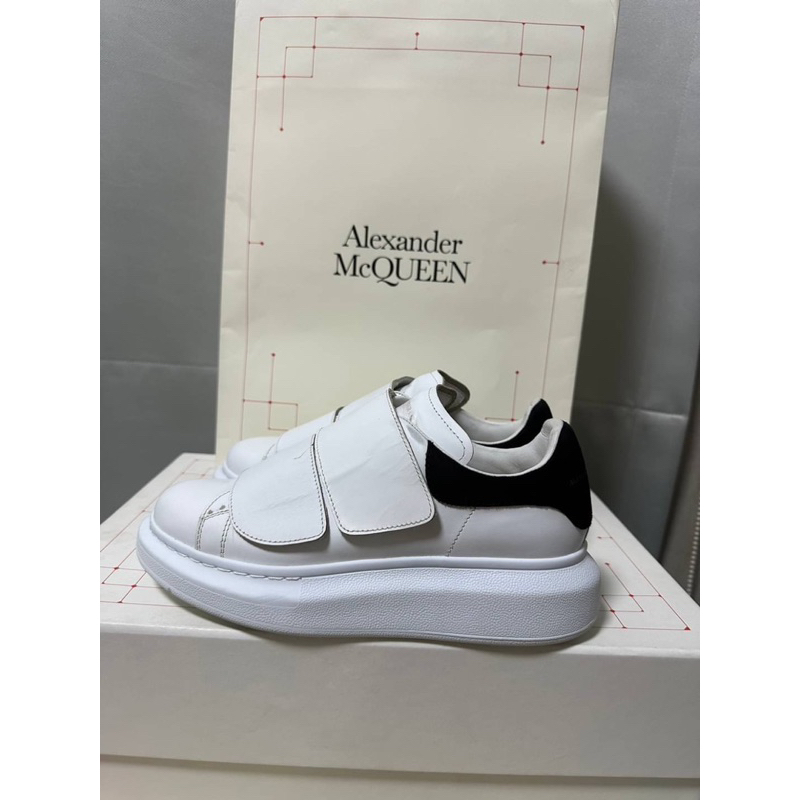 Alexander McQueen Sneakers | Mary-Kate Olsen's Bringing Back มือสองของแท้💯