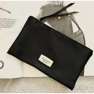 กระเป๋ากุชชี่ Satin Black Pouch GUCCI Beauty Large Female Makeup Bag (สีดำ)ใส่เครื่องสำอาง ของเเท้