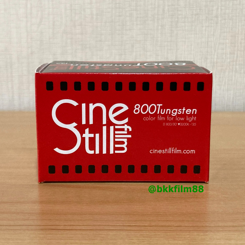 ฟิล์มสี CineStill 800 Tungsten 35mm 36exp Color Film ฟิล์มถ่ายรูป 35มม. 135 ฟิล์มหนัง ฟิล์ม 800T