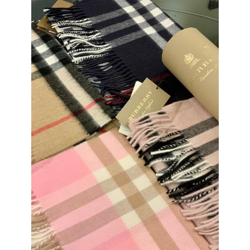 Burberry Cashmere Giant Check Scarf (ของแท้) 💯