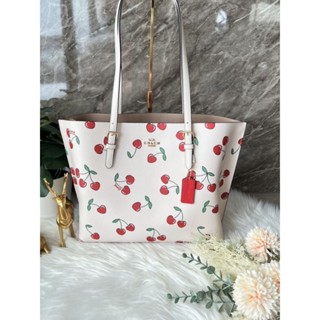 👜กระเป๋า สะพายไหล่ มาใหม่น้องน่ารักมาก🍒🍒NEW Mollie Tote With Heart Cherry Print