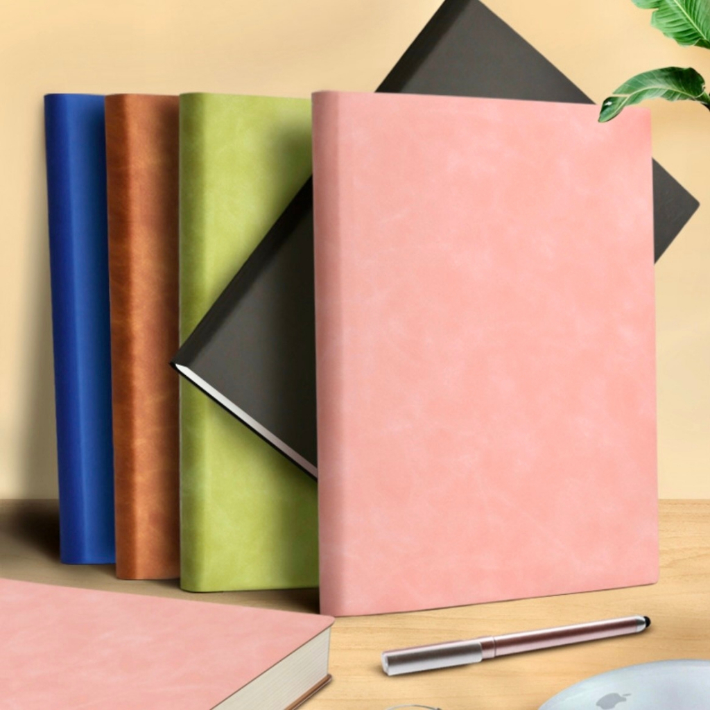 สมุดปกหนังขนาดA4 มีเส้น หนังPU เป็นสมุดโน๊ต หรือสมุดจดแล็กเชอร์   A4 Leather Notebook
