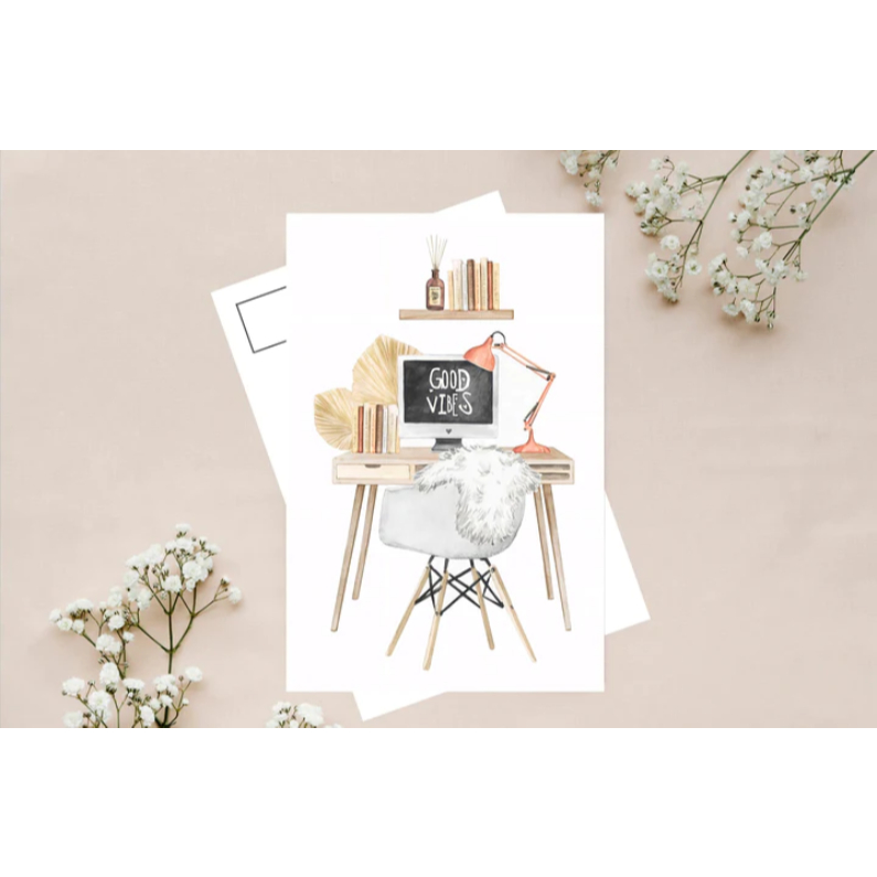 [พร้อมส่ง] โปสการ์ดตกแต่ง "Good Vibes" (ลายโต๊ะทำงาน) ขนาด 4x6 นิ้ว โดย Piscoletters