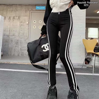 🇰🇷New🇰🇷  Korea sporty skinny Skinnyทรงสวยดีเทลแต่งแถบ ขาว2แถบ ได้ลุคsportyมากค่า